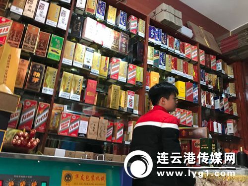 暗访假茅台产业链:酒瓶消毒用热水 年赚百万很简单
