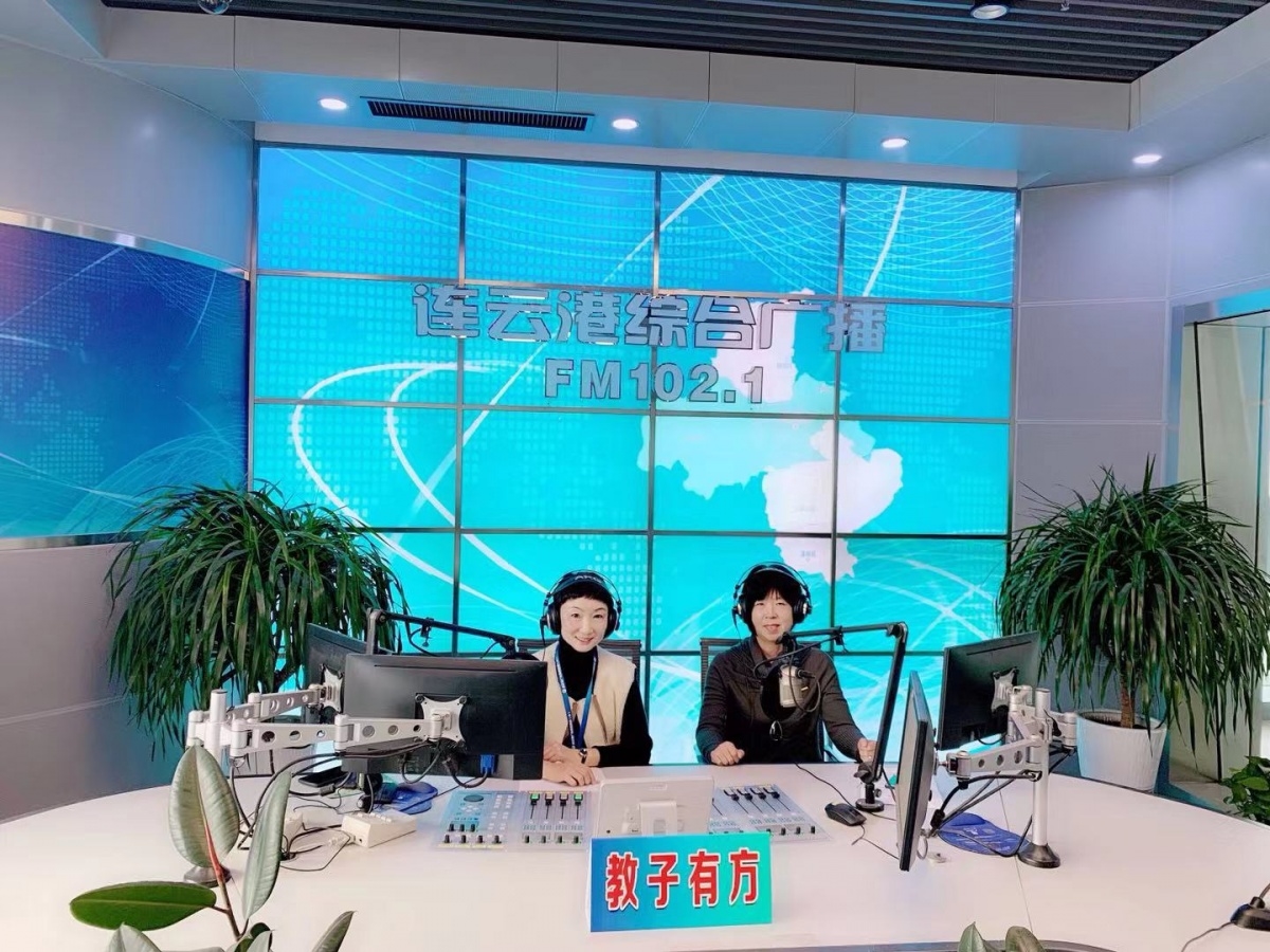 外国语赵莉蓉.jpg