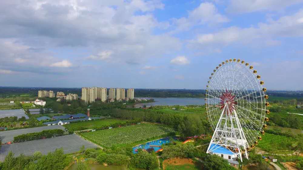 仪征天乐湖。