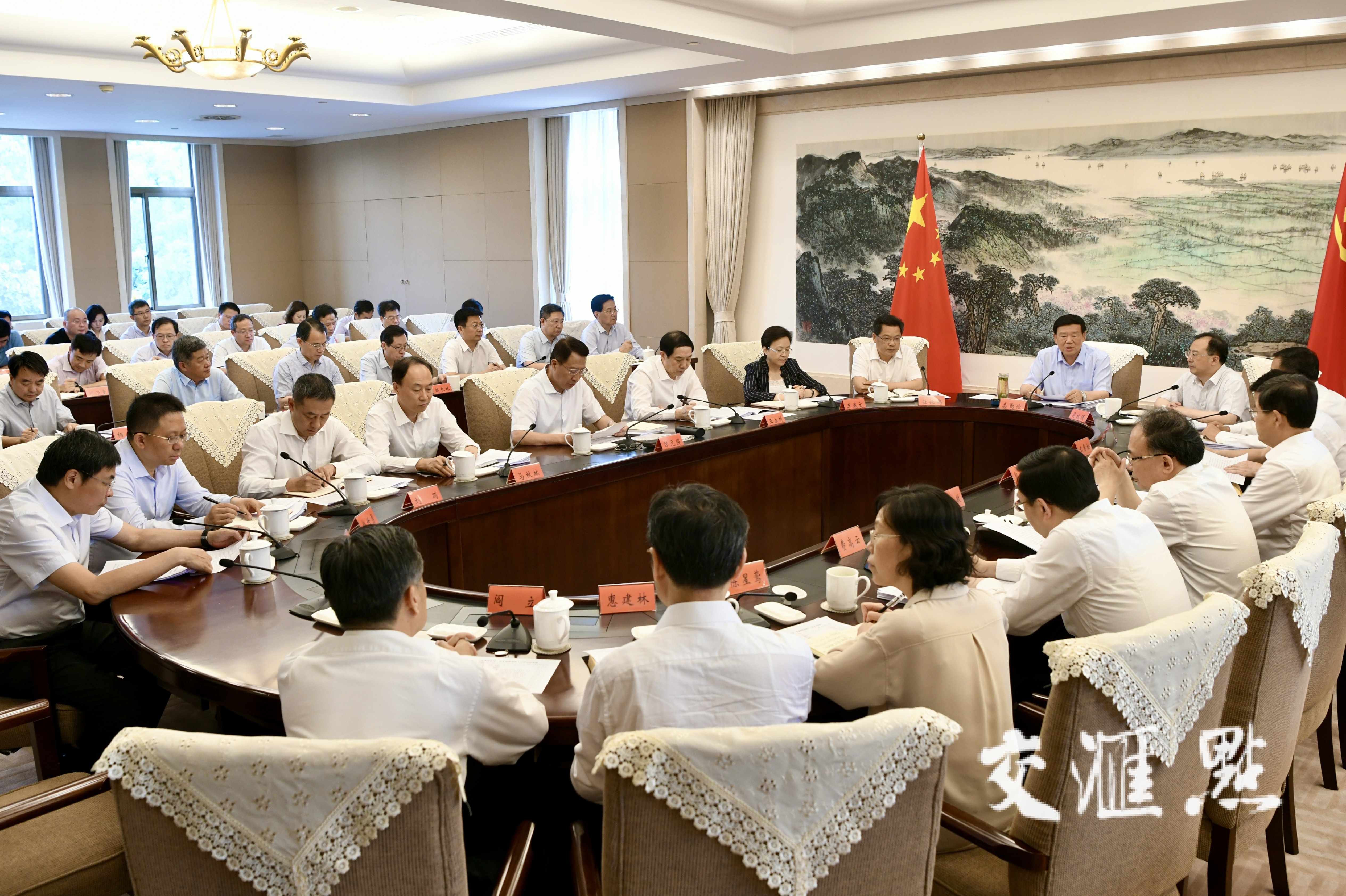 7月13日，省委全面深化改革委员会召开第十三次会议，省委书记、省委全面深化改革委员会主任娄勤俭主持会议。交汇点记者 肖勇/摄