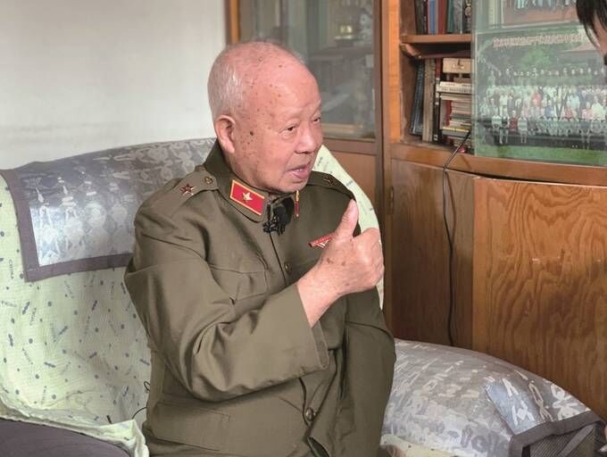 吴非远在接受采访。