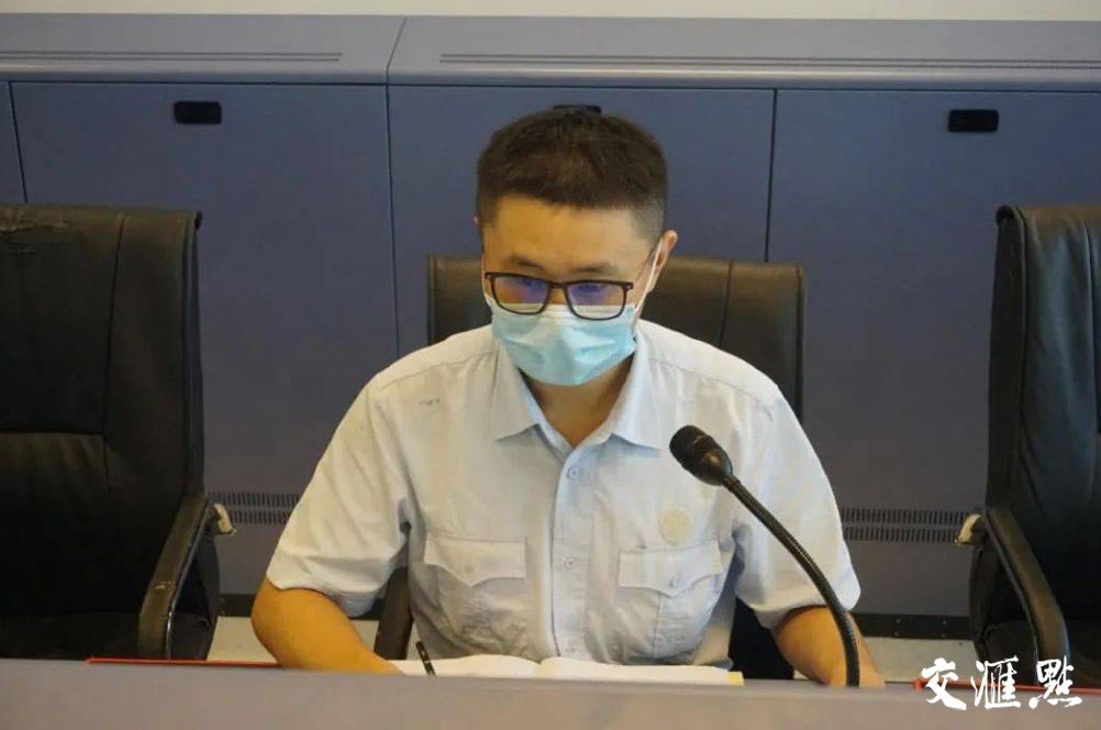 张书圣在指挥测量任务