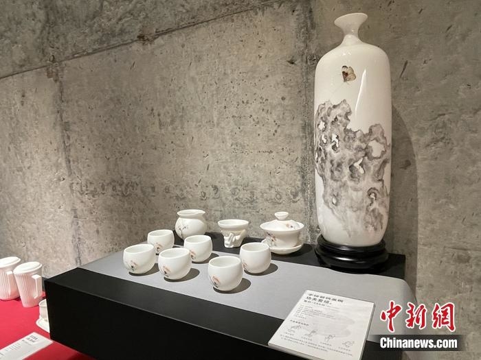点击进入下一页