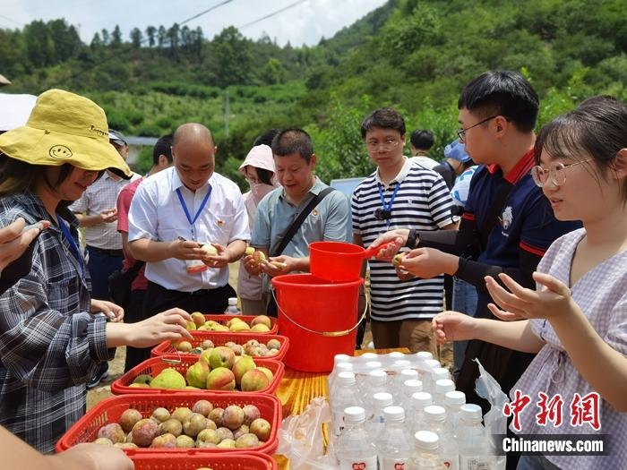 点击进入下一页