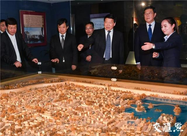 图为2018年3月，娄勤俭考察淮安中国漕运博物馆。