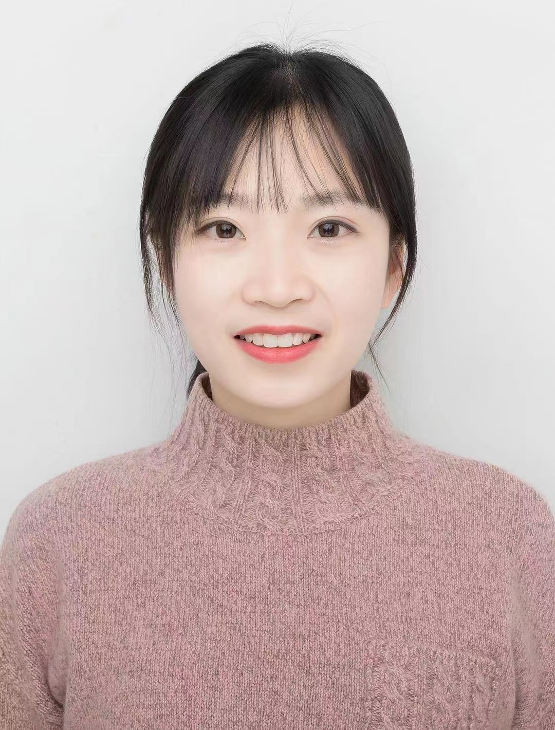 徐月青，积极分子，中共灌南县委党校青年教师，全民阅读推广人，红色教育基地优秀讲解员。.jpeg