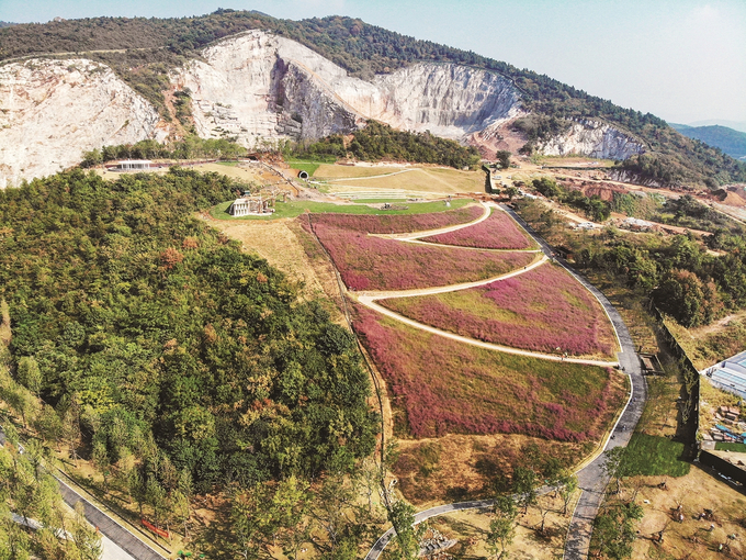 国家水土保持科技示范园—汤山矿坑公园阡陌花海